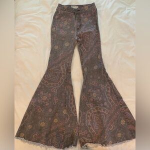 We The Free Just Float On Super Flare Stretch Print High Waisted Jeans Size 24